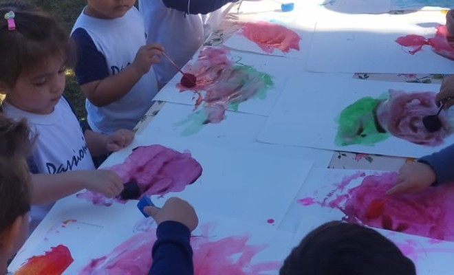 Pintura com cubos de gelo - Infantil II